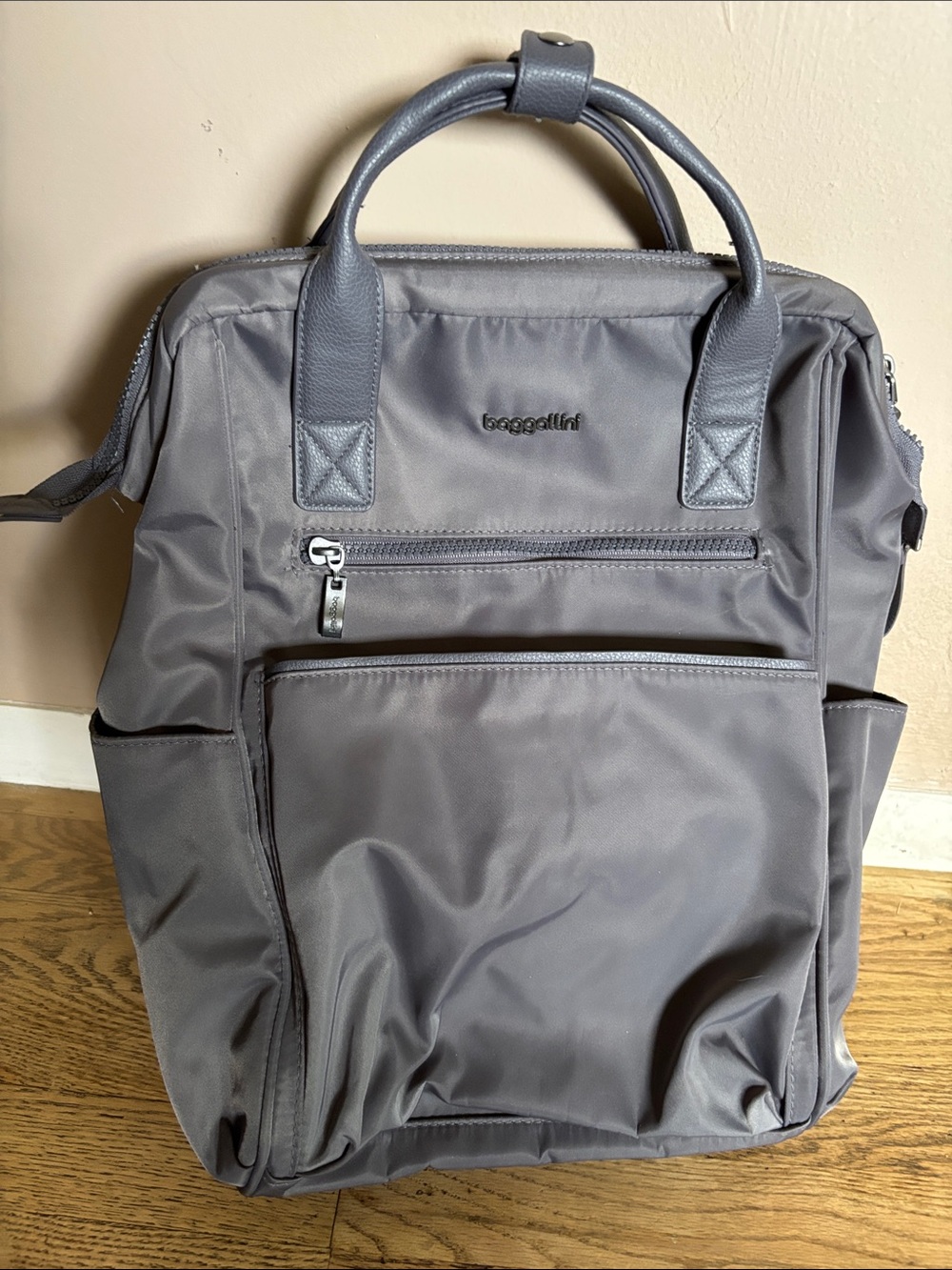 Baggallini Soho Laptop Backpack Tote in Gray, NEW WITHOUT TAGS